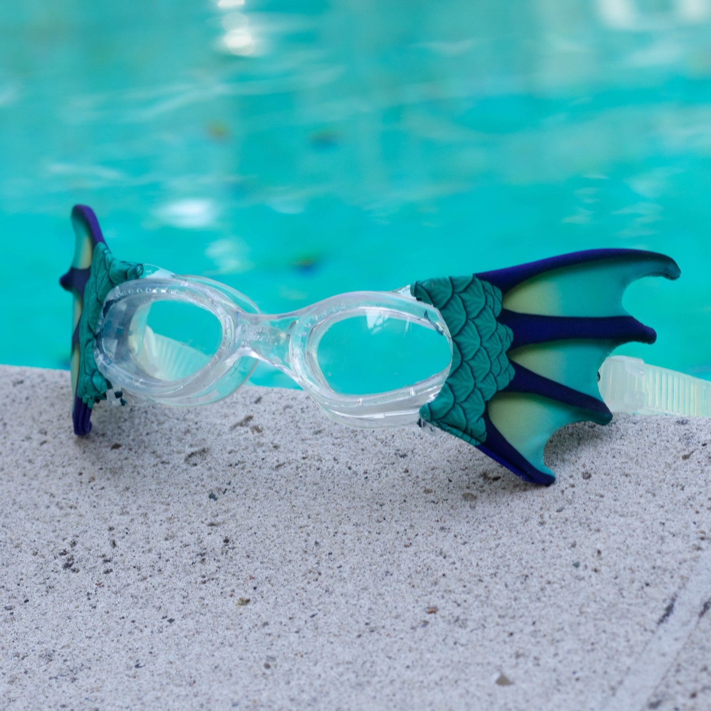 Aquamarine Goggle Fins